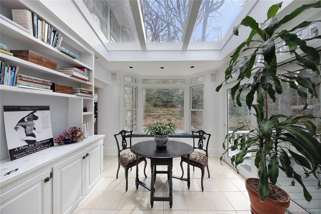 11 Howland Road Asheville, NC 28804 - Photo 8 of 35 Gallery Image 8
