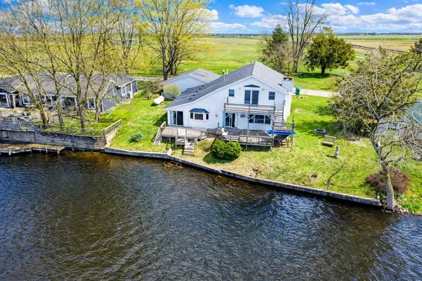 $255,000 | 55530 Bucknell Lane, Mendon, MI 49072