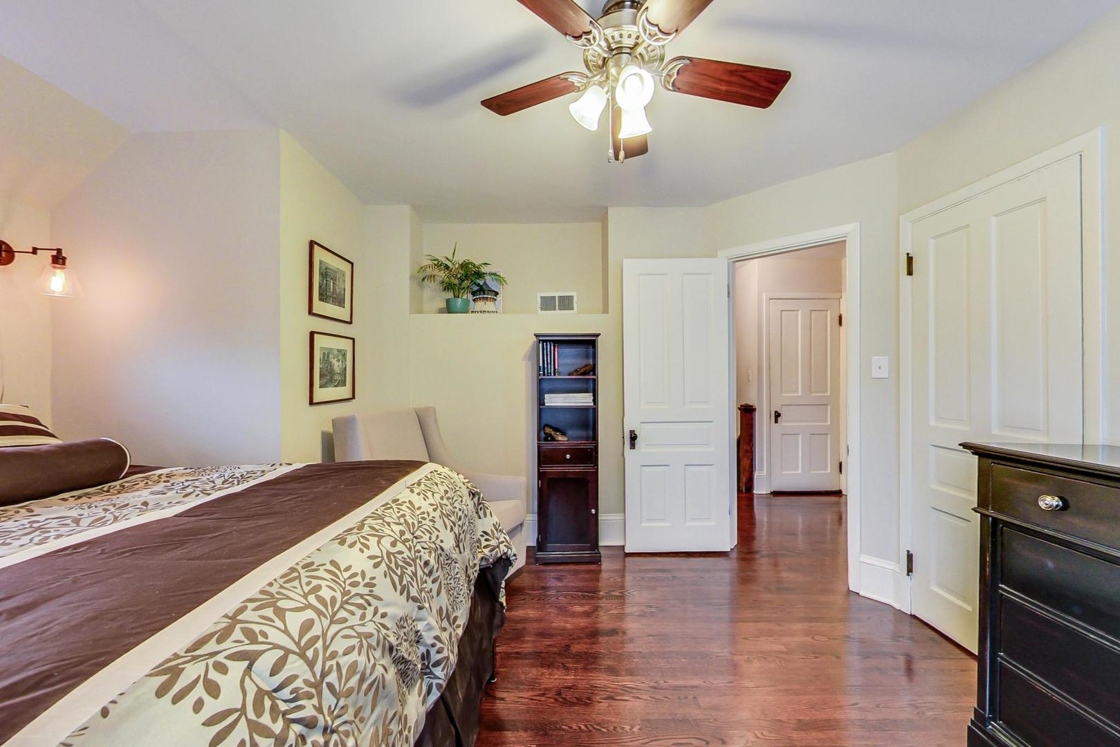 195 Lawton Road Riverside, IL 60546 - Photo 21 of 50