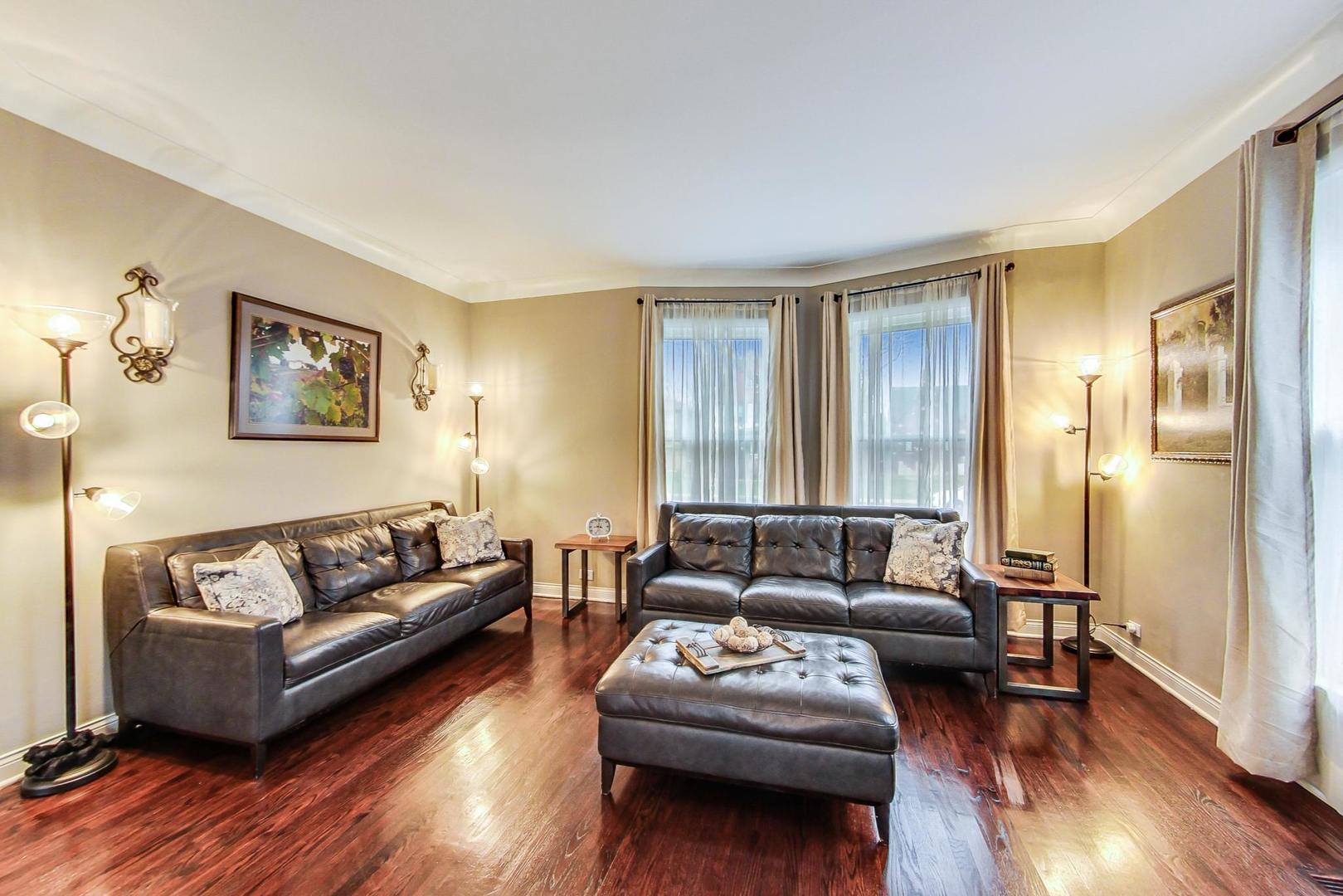 195 Lawton Road Riverside, IL 60546 - Photo 8 of 50