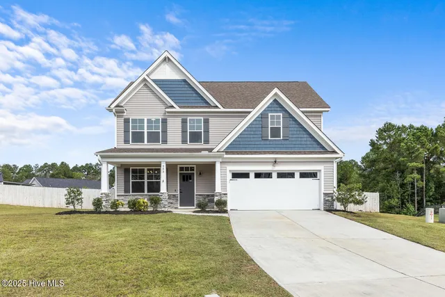 $399,000 | 203 Violet Terrace Court, Hubert, NC 28539