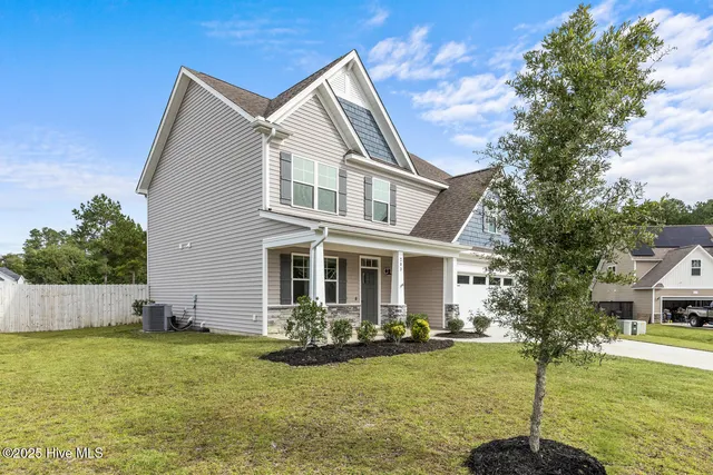 $399,000 | 203 Violet Terrace Court, Hubert, NC 28539