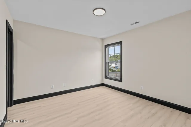 $399,000 | 203 Violet Terrace Court, Hubert, NC 28539