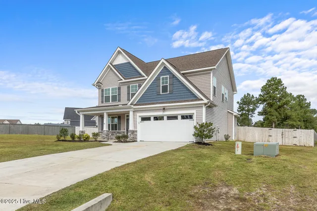 $399,000 | 203 Violet Terrace Court, Hubert, NC 28539