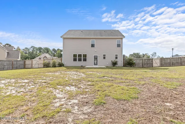 $399,000 | 203 Violet Terrace Court, Hubert, NC 28539