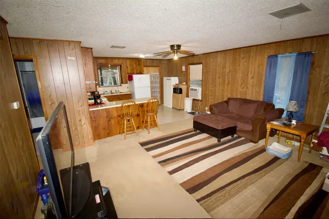 $129,900 | 184 Tic-Toc Lane, Trinity, TX 75862