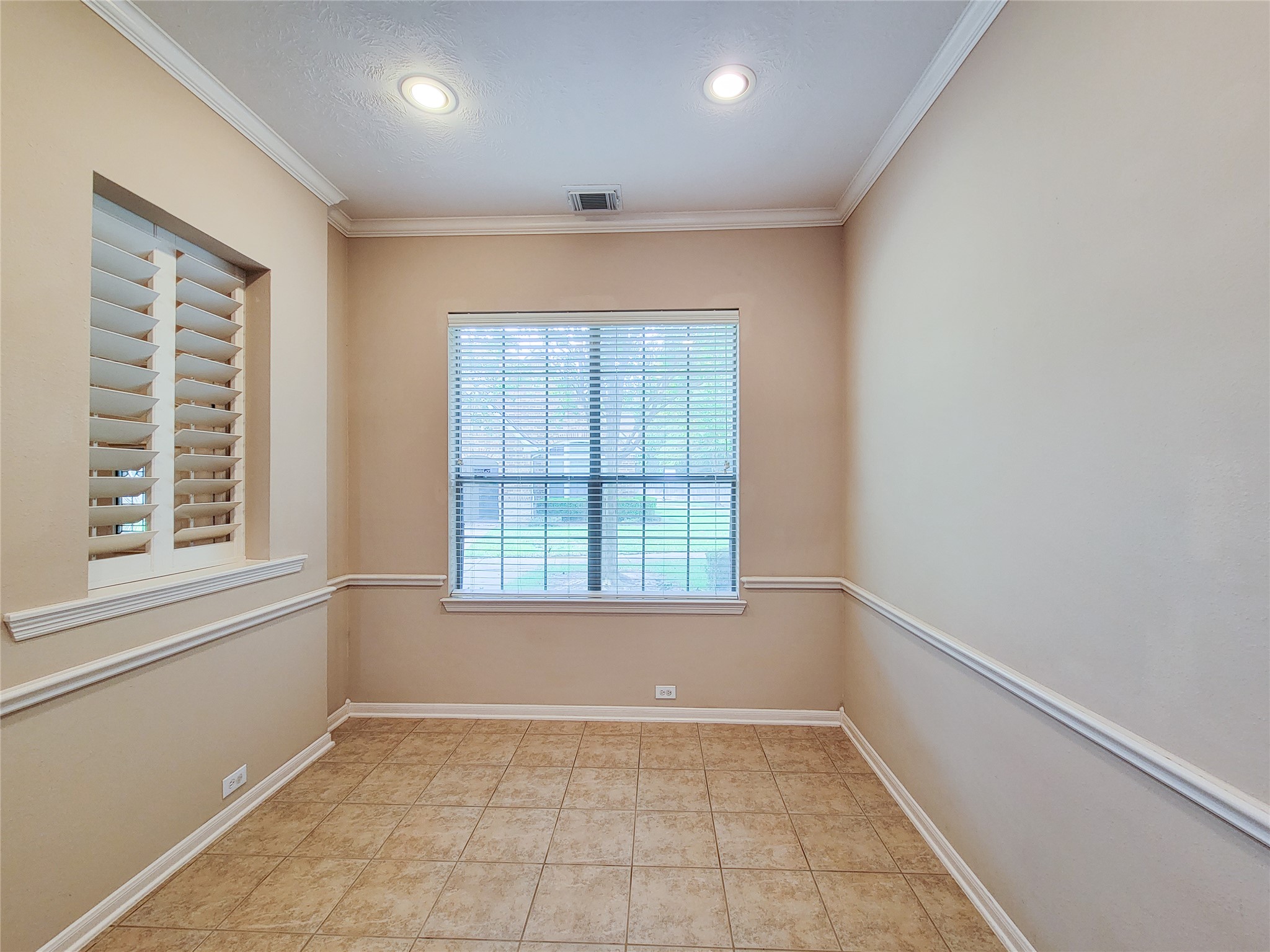 206 Whispering Ridge Terrace Houston, TX 77094 - Photo 12 of 29