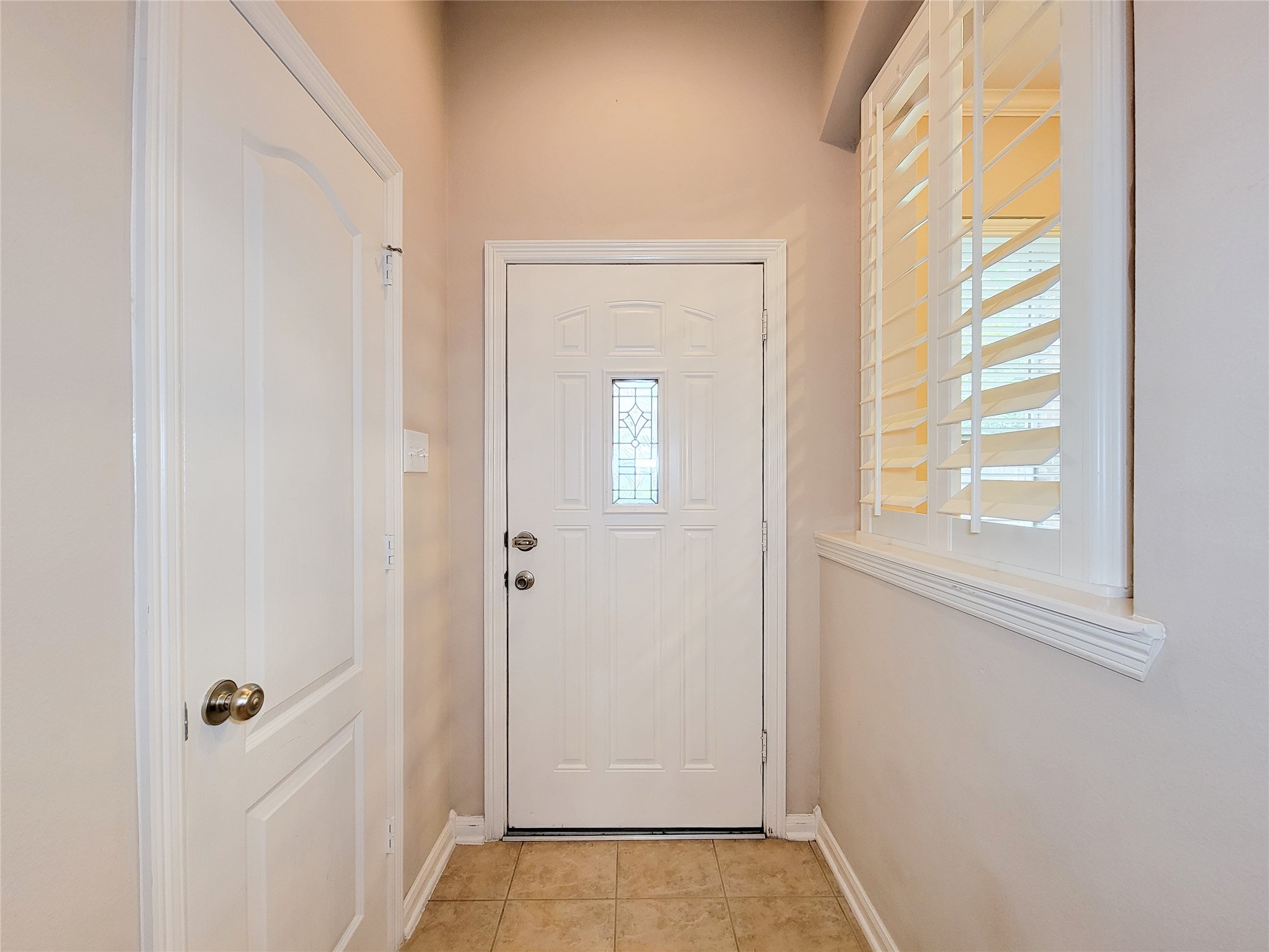 206 Whispering Ridge Terrace Houston, TX 77094 - Photo 4 of 29