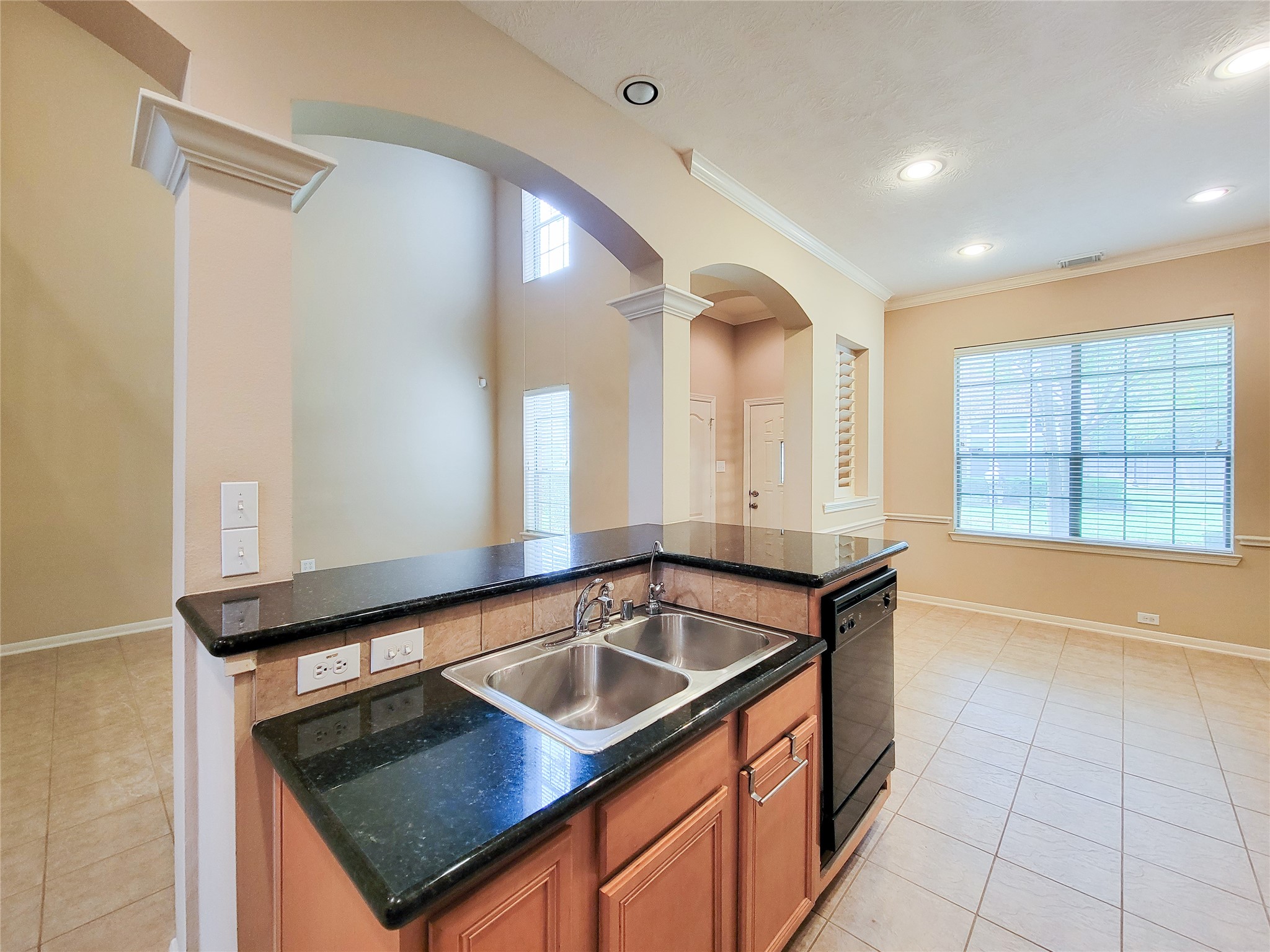 206 Whispering Ridge Terrace Houston, TX 77094 - Photo 9 of 29