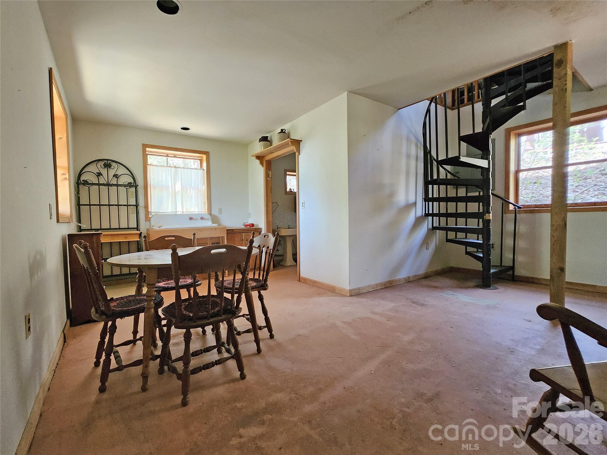 929 Pine Ridge Road Hendersonville, NC 28792 - Photo 6 of 16