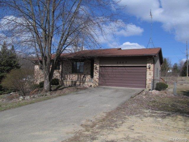 2867 White Lake Road Highland, MI 48356 - Photo 3 of 25 2867 WHITE LK RD SPRING (8).JPG