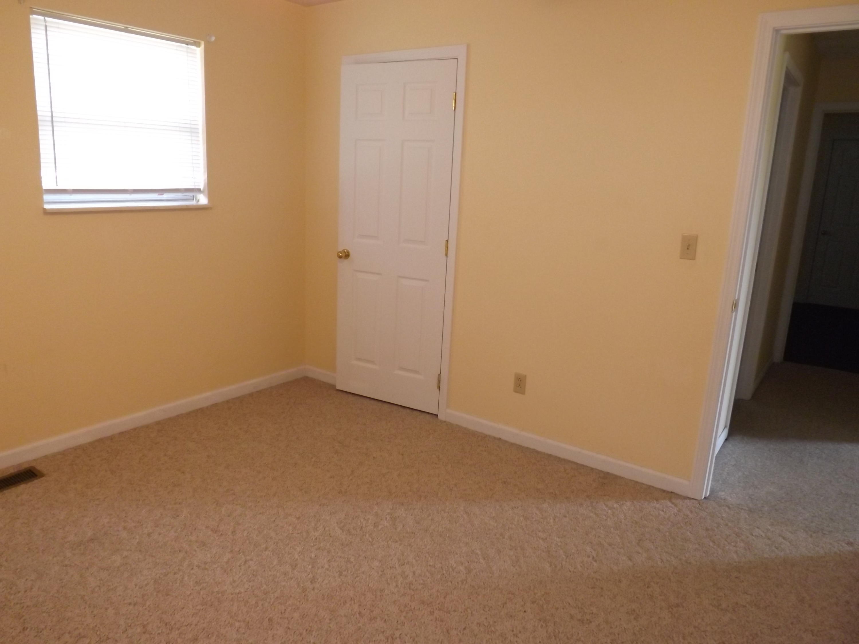 328 Parliament Road Harrogate, TN 37752 - Photo 7 of 15 DSCF0547