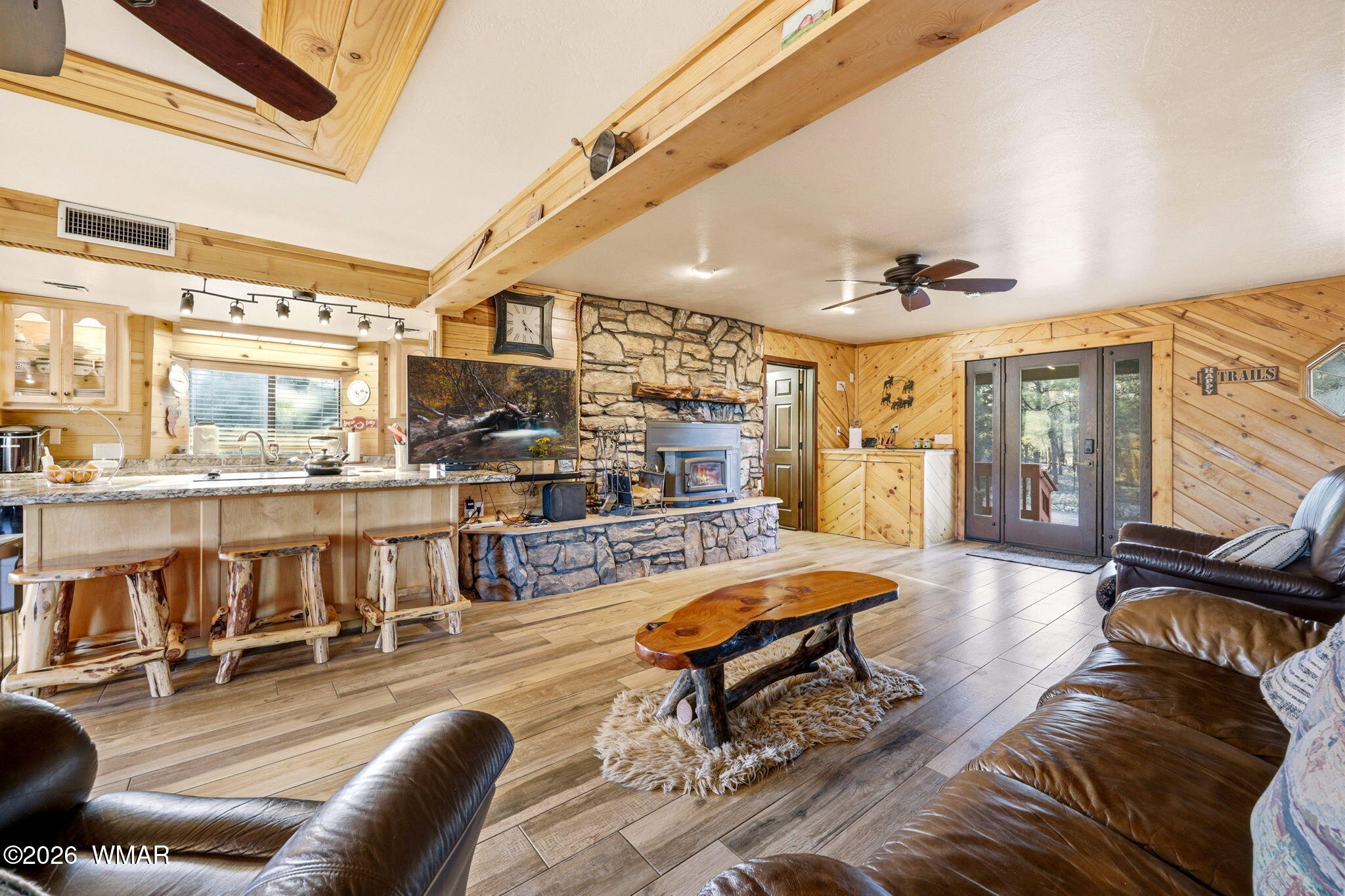 3161 Trail's End Overgaard, AZ 85933 - Photo 10 of 38