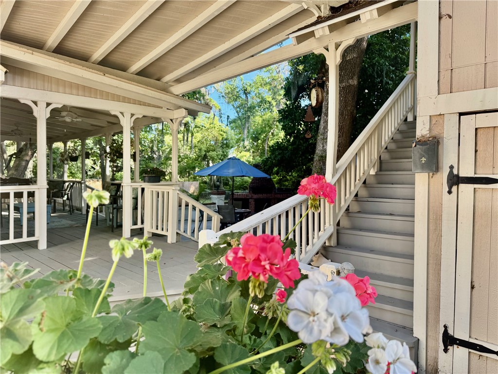 409 Pine Street St. Simons Island, GA 31522 - Photo 13 of 48