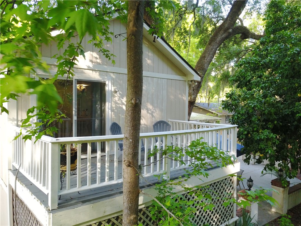 409 Pine Street St. Simons Island, GA 31522 - Photo 7 of 48