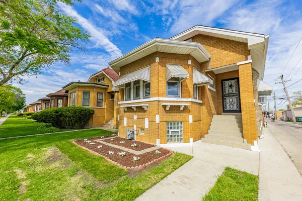 $369,000 | 2535 Oak Park Avenue, Berwyn, IL 60402