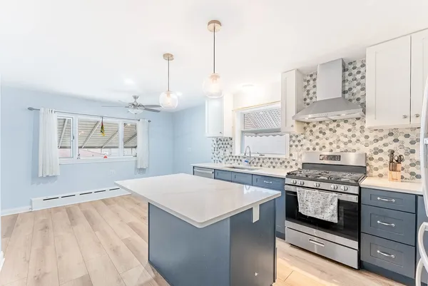 $369,000 | 2535 Oak Park Avenue, Berwyn, IL 60402