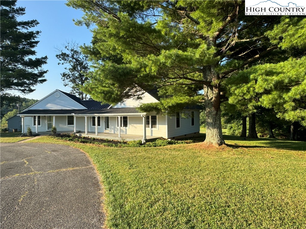 365 Vestal Road Sparta, NC 28675 - Photo 3 of 39 Gallery Image 3