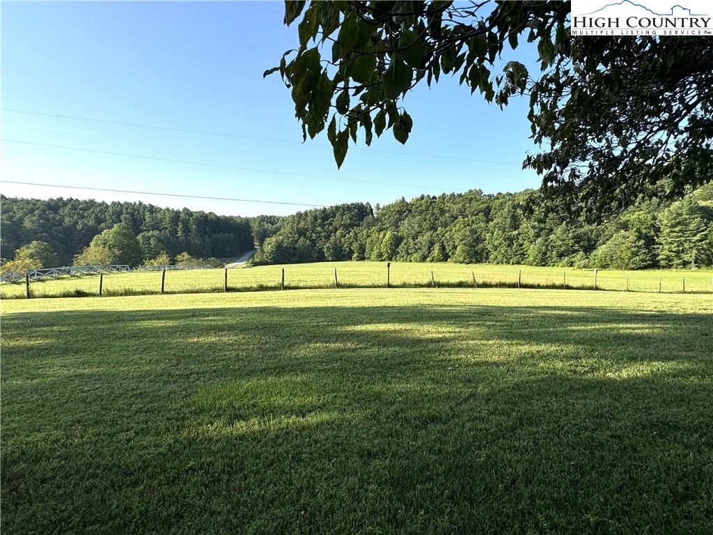 365 Vestal Road Sparta, NC 28675 - Photo 6 of 39 Gallery Image 6