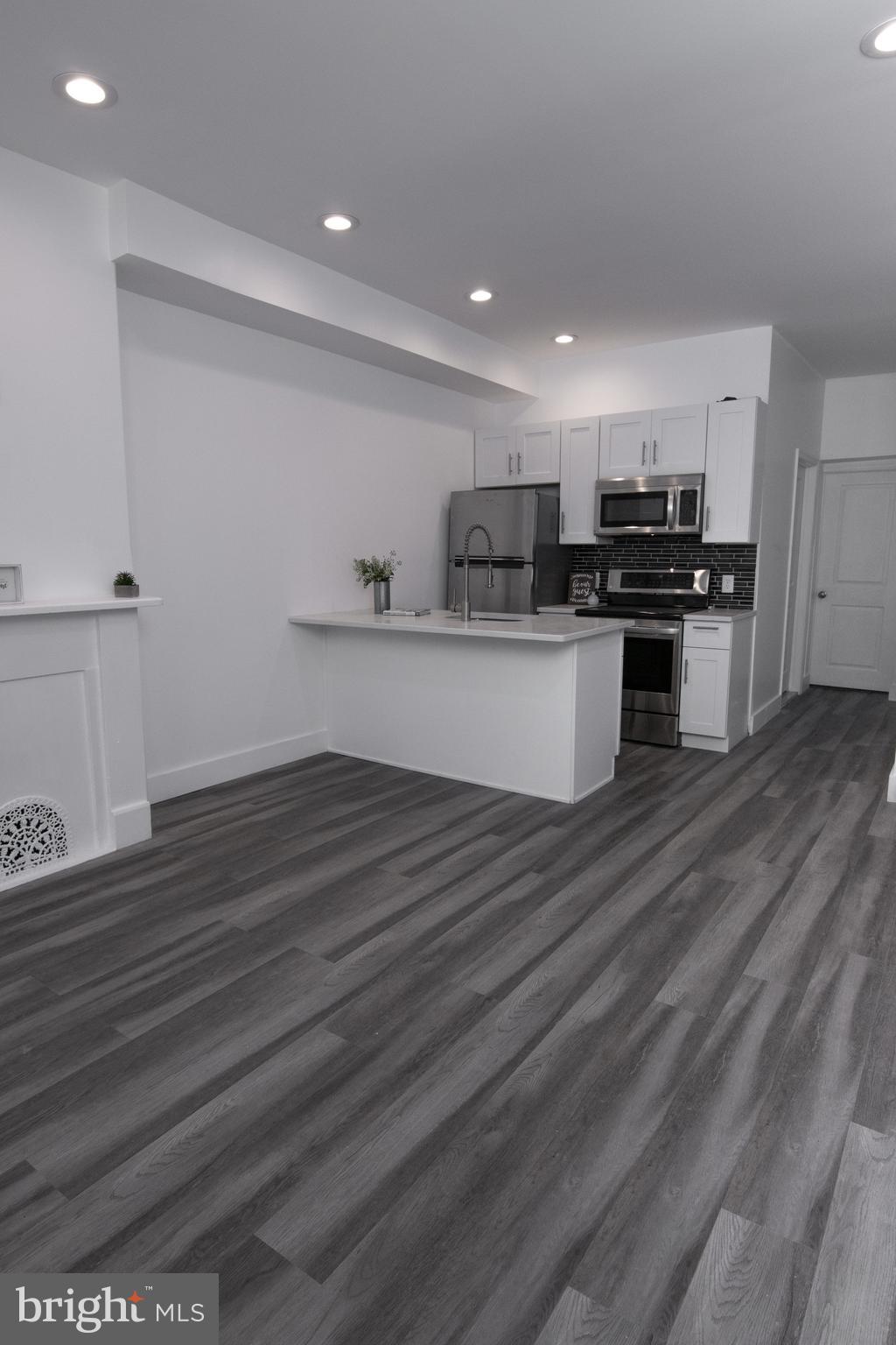 2036 North Cleveland Street Philadelphia, PA 19121 - Photo 4 of 29