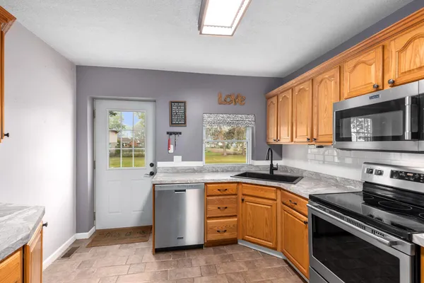 $300,000 | 9304 I-Drive South, Ceresco, MI 49033