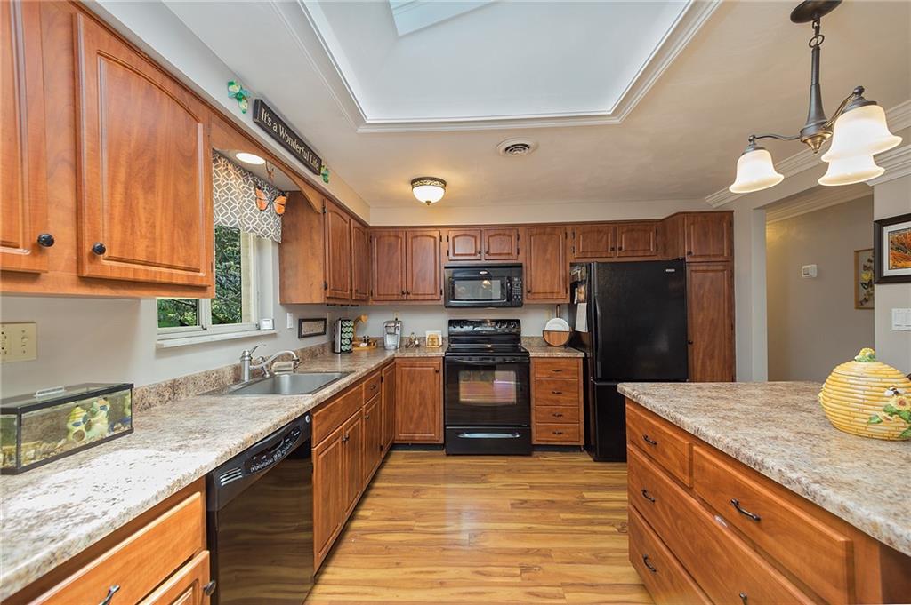 627 New Texas Road Pittsburgh, PA 15239 - Photo 14 of 25 Gallery Image 14