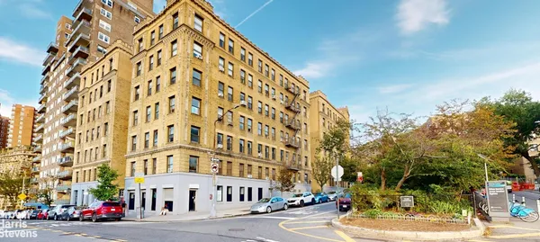 $249,500 | 875 West 181st Street, Unit 2H | Hudson Heights