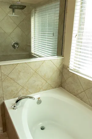 $374,900 | 734 Oyster Creek, Buda, TX 78610