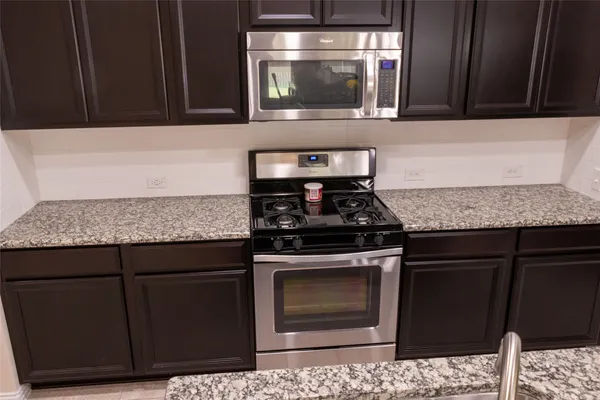 $374,900 | 734 Oyster Creek, Buda, TX 78610