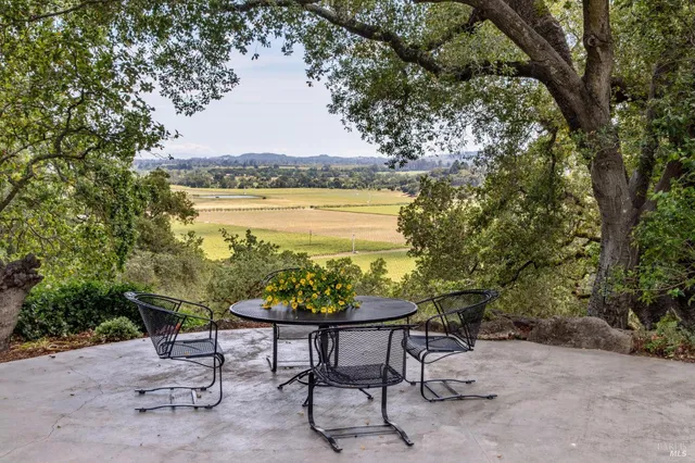 $5,950,000 | 5768 Silverado Trail, Napa, CA 94558