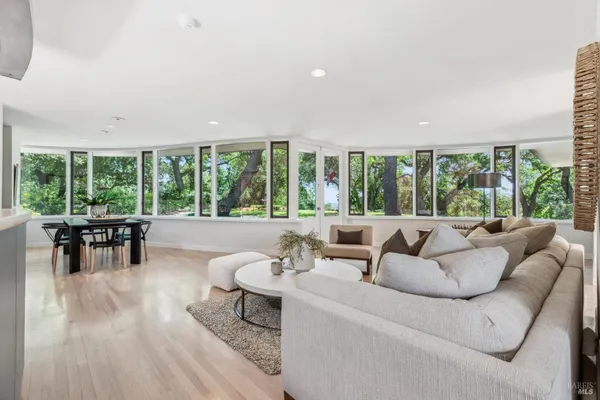 $5,295,000 | 5768 Silverado Trail, Napa, CA 94558