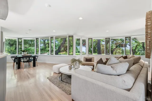 $5,950,000 | 5768 Silverado Trail, Napa, CA 94558
