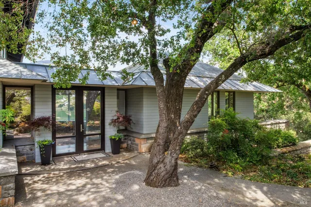 $5,950,000 | 5768 Silverado Trail, Napa, CA 94558