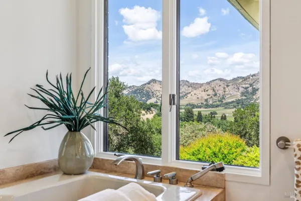 $5,295,000 | 5768 Silverado Trail, Napa, CA 94558