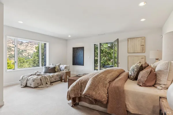 $5,295,000 | 5768 Silverado Trail, Napa, CA 94558
