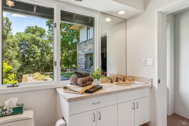 $5,950,000 | 5768 Silverado Trail, Napa, CA 94558