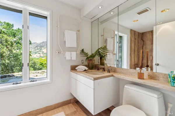 $5,295,000 | 5768 Silverado Trail, Napa, CA 94558