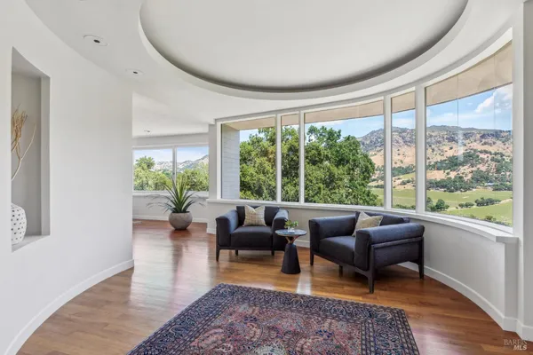 $5,295,000 | 5768 Silverado Trail, Napa, CA 94558