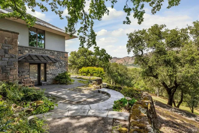 $5,950,000 | 5768 Silverado Trail, Napa, CA 94558