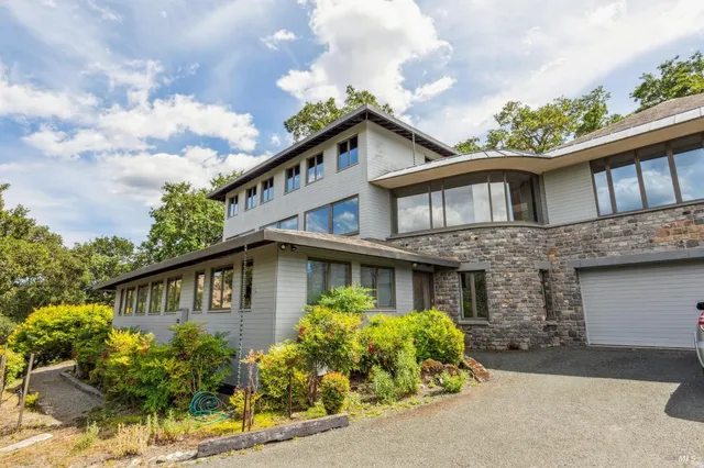 $5,950,000 | 5768 Silverado Trail, Napa, CA 94558