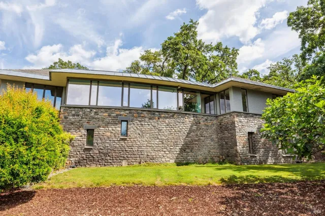 $5,950,000 | 5768 Silverado Trail, Napa, CA 94558