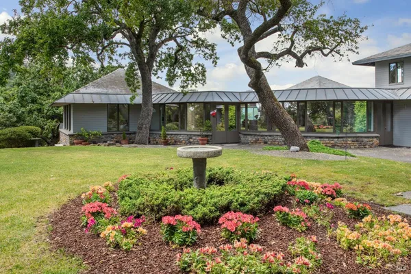 $5,295,000 | 5768 Silverado Trail, Napa, CA 94558