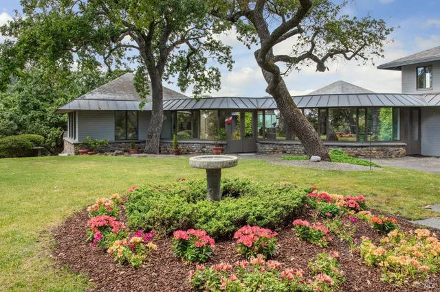 $5,950,000 | 5768 Silverado Trail, Napa, CA 94558