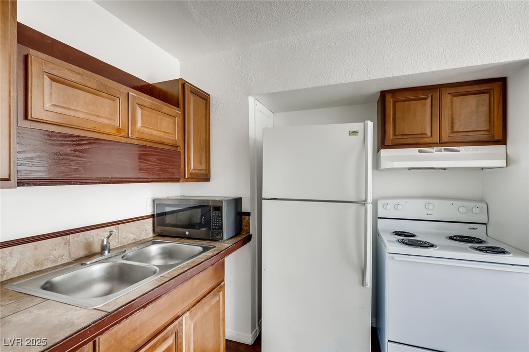 2529 North Webster Street, Unit C North Las Vegas, NV 89030 - Photo 12 of 22