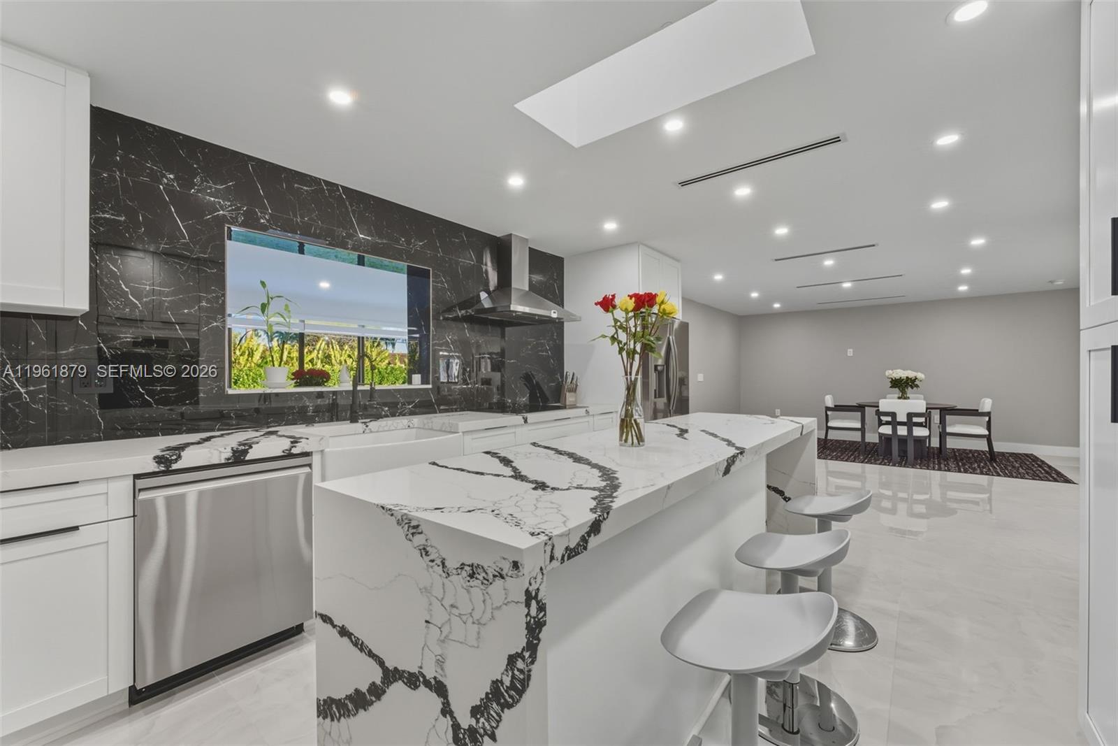 2825 Southwest 79th Court Miami, FL 33155 - Photo 12 of 27