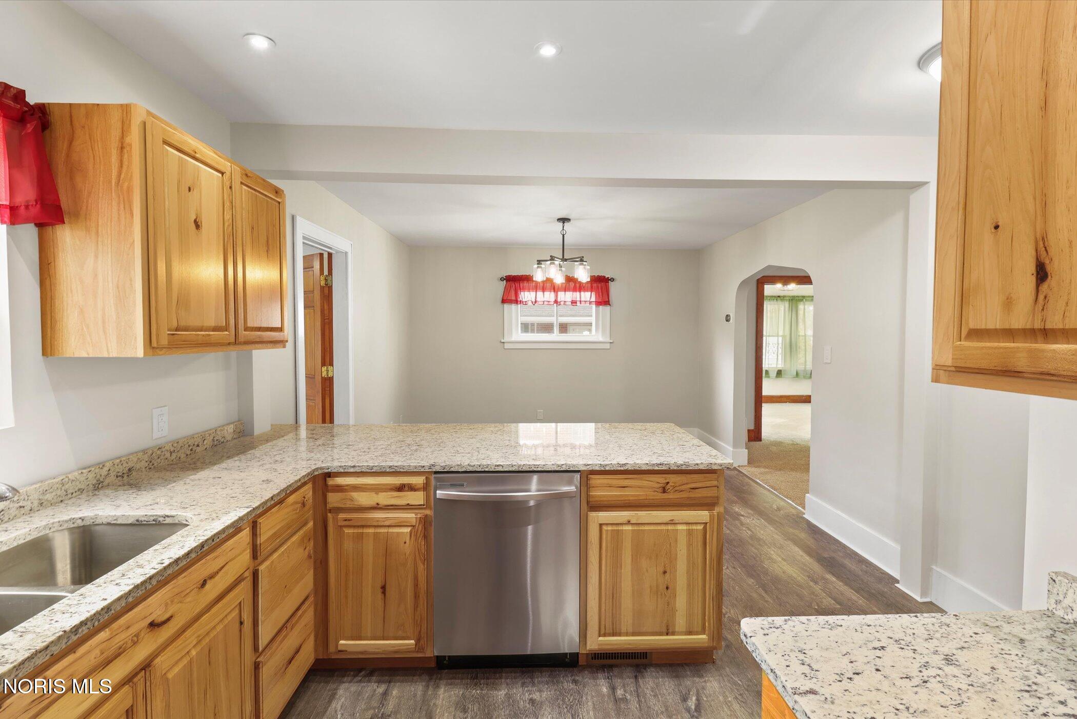 758 Barker Road Fremont, OH 43420 - Photo 11 of 38 13-IMG_2279