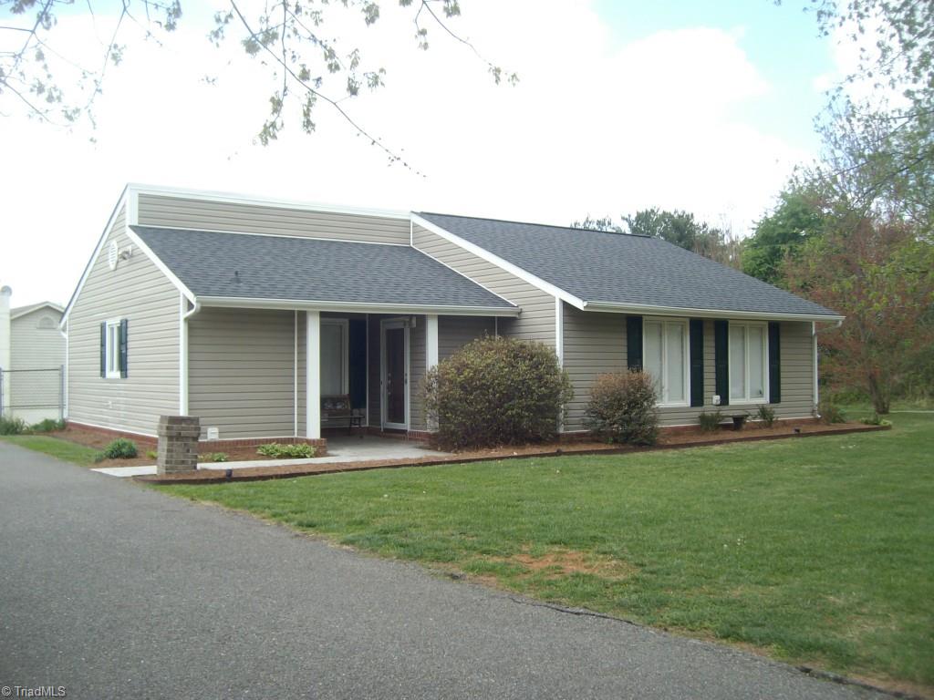 699 West Dalton Road King, NC 27021 - Photo 3 of 24
