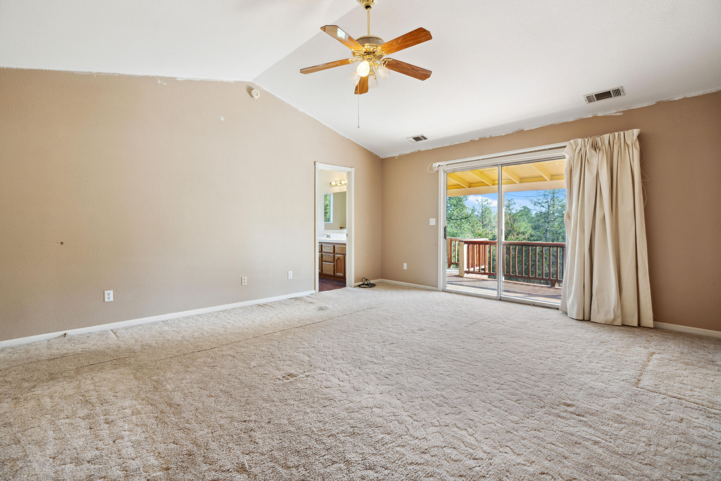 11621 Sonora Trail Redding, CA 96003 - Photo 18 of 56 EZZ09105