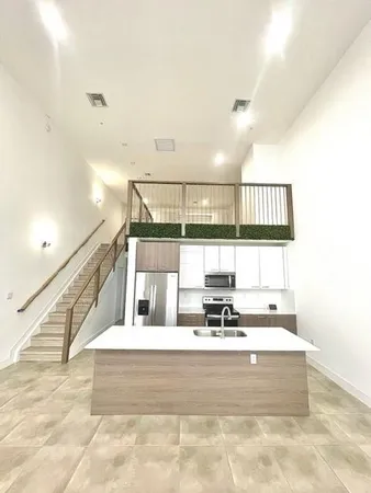 $2,350 | 3455 Northeast 5th Avenue, Unit 15, Oakland Park, FL 33334