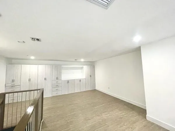$2,350 | 3455 Northeast 5th Avenue, Unit 15, Oakland Park, FL 33334